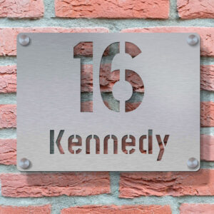 Naambordje Voordeur Rvs Look Letters Uitgespaard