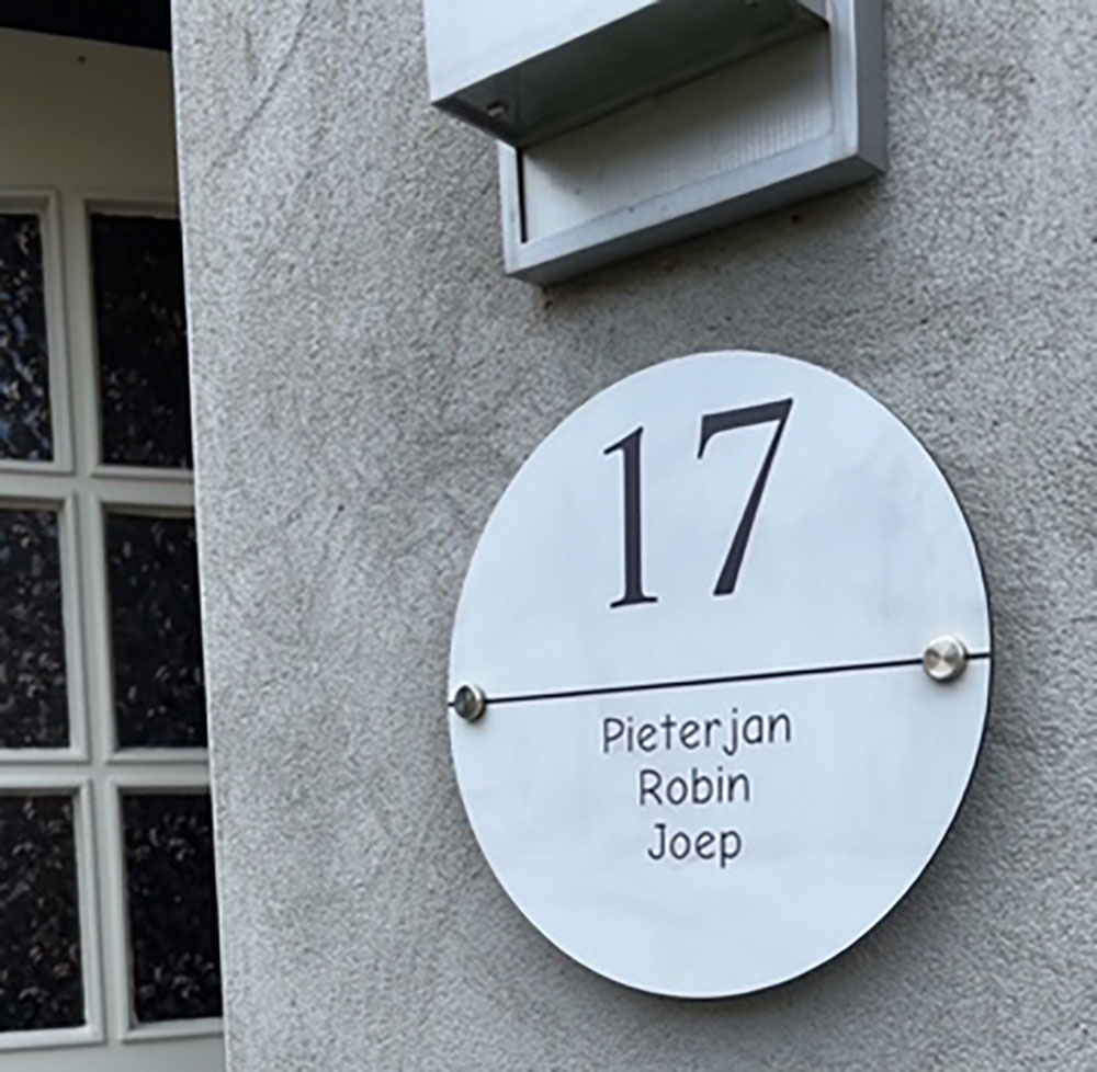 Vervangen Naambordje Voordeur Rond